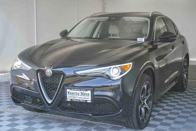 2020 Alfa Romeo Stelvio Ti photo 1