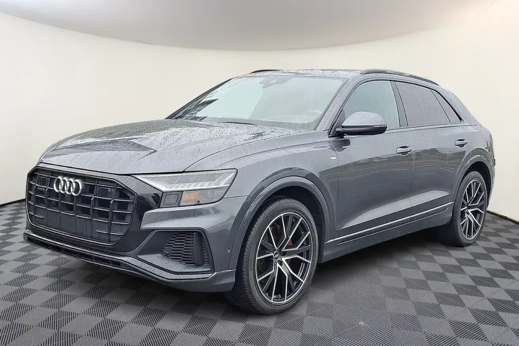 2021 Audi Q8 55 Prestige photo 1