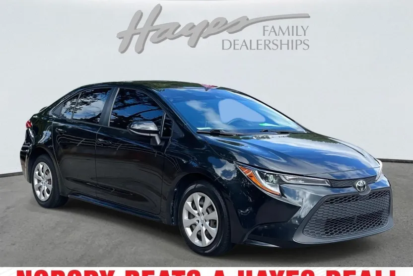 2021 Toyota Corolla LE photo 1
