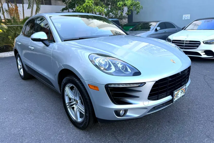2016 Porsche Macan S photo 1