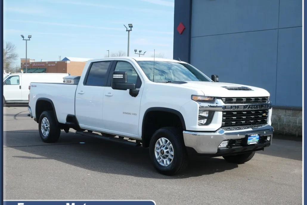 2023 Chevrolet Silverado 2500HD LT photo 1