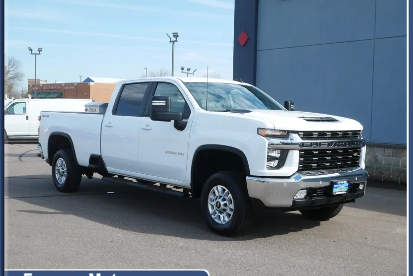 2023 Chevrolet Silverado 2500HD LT photo 1