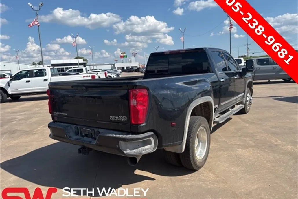 2025 Chevrolet Silverado 3500HD High Country photo 1