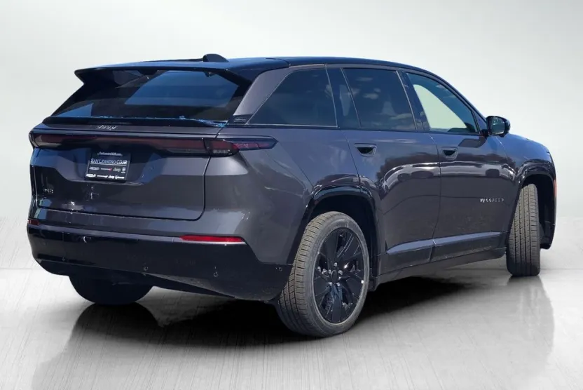 2025 Jeep Wagoneer S Launch Edition photo 1