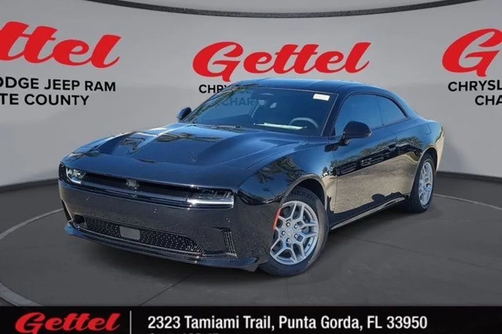2025 Dodge Charger R/T photo 1