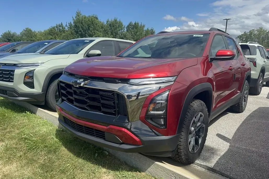 2026 Chevrolet Equinox ACTIV photo 1