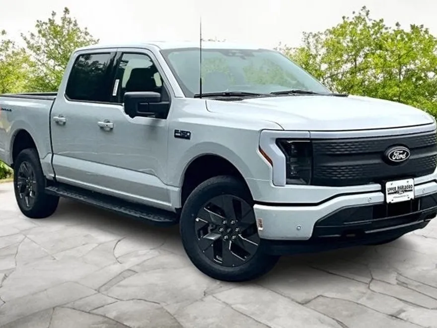 2025 Ford F-150 Lightning photo 1