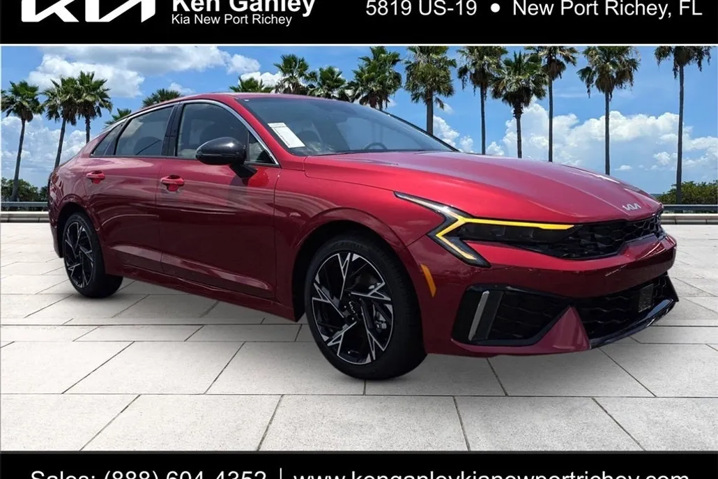2025 Kia K5 GT-Line photo 1