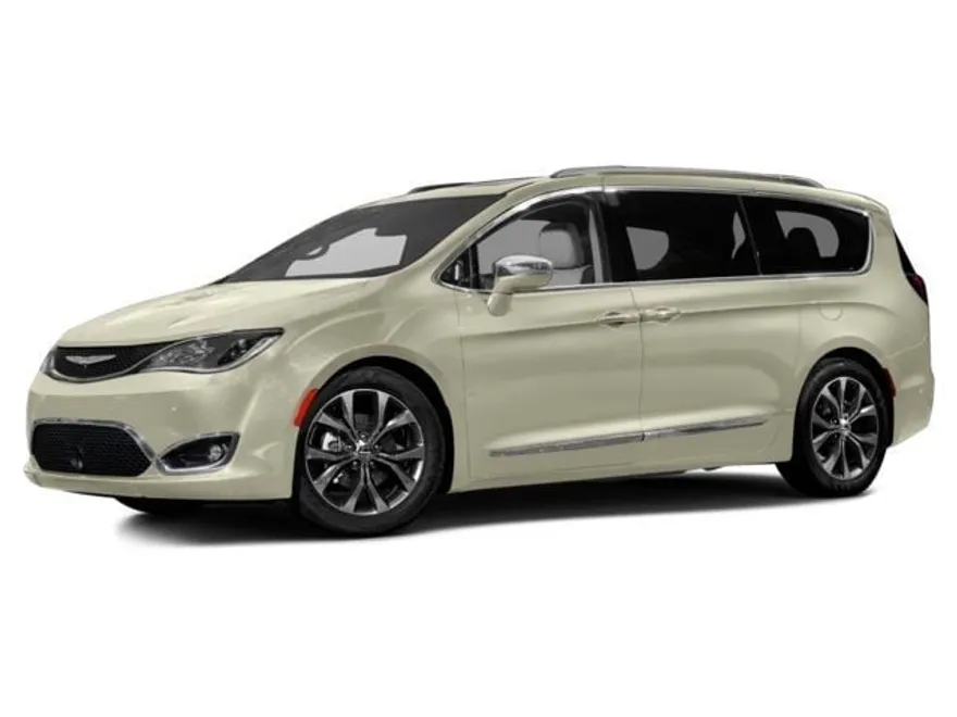 2017 Chrysler Pacifica Touring L photo 1