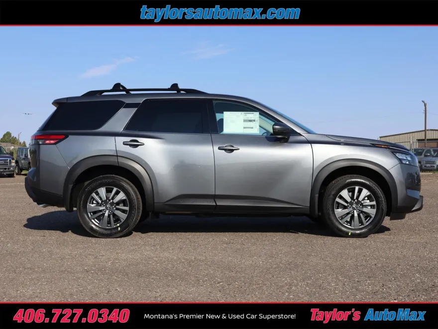 2025 Nissan Pathfinder SV photo 1