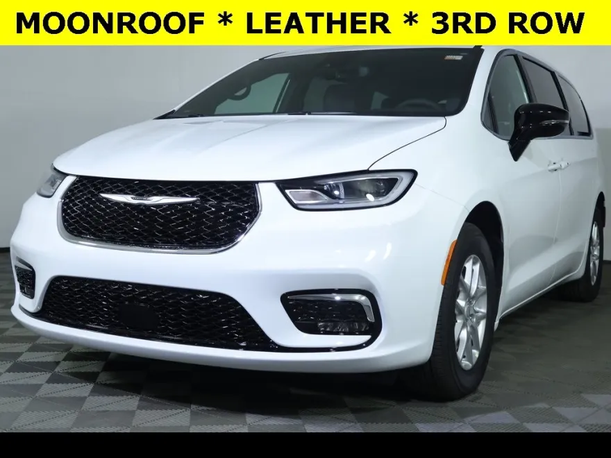 2026 Chrysler Pacifica photo 1