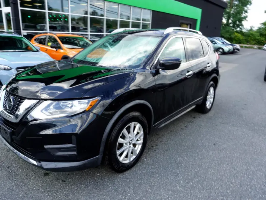 2019 Nissan Rogue AWD SV photo 1