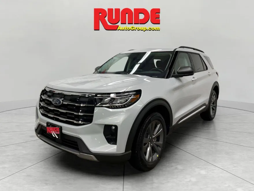 2025 Ford Explorer ST photo 1