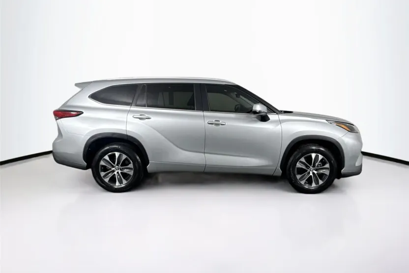2023 Toyota Highlander Limited Platinum XLE XSE photo 1