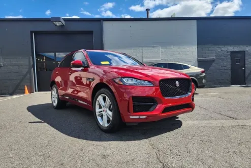 2018 Jaguar F-PACE R-Sport photo 2