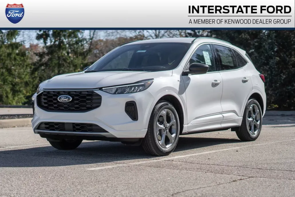 2024 Ford Escape ST-Line photo 1