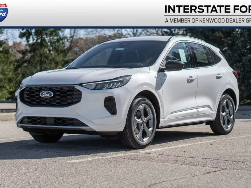 2024 Ford Escape ST-Line photo 1