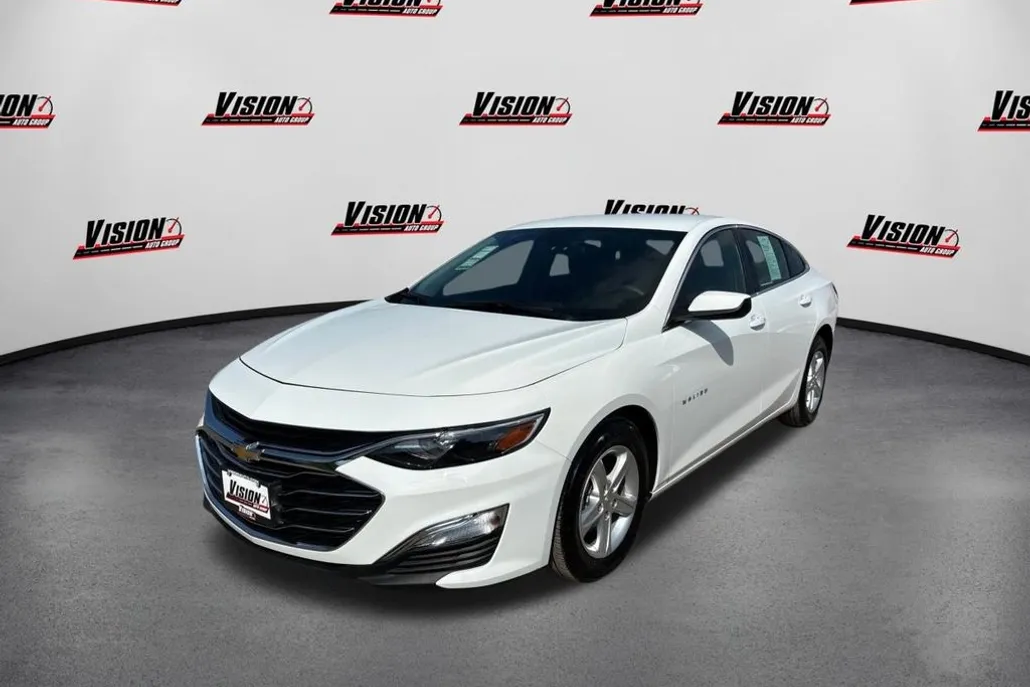 2024 Chevrolet Malibu LS photo 1