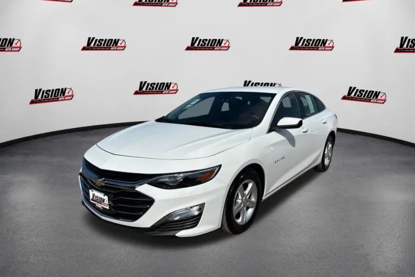 2024 Chevrolet Malibu LS photo 1