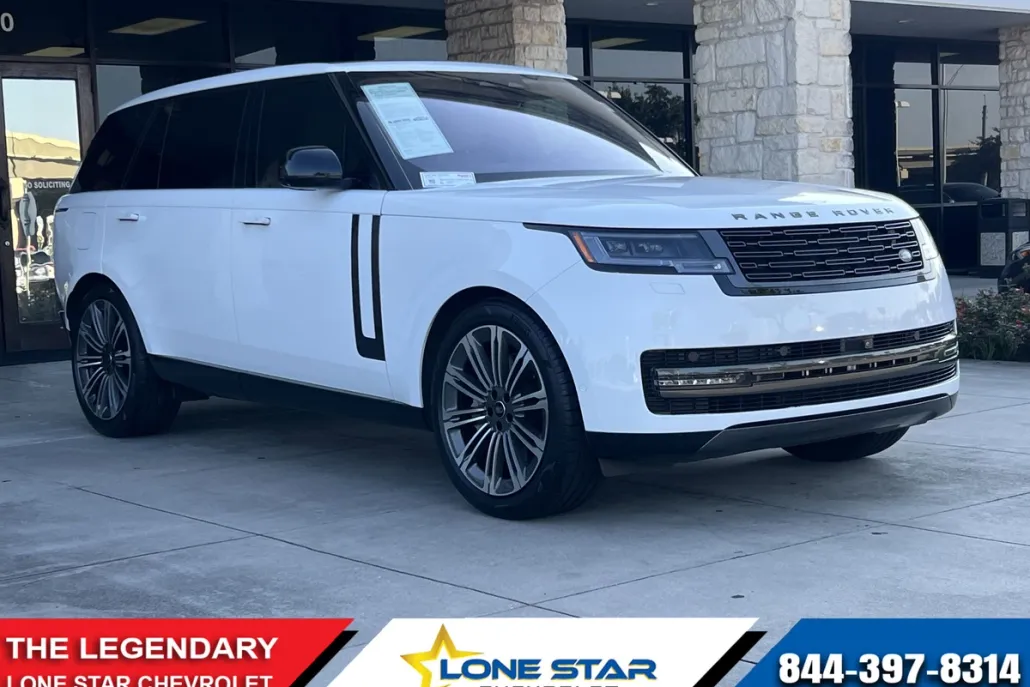 2023 Land Rover Range Rover SE photo 1