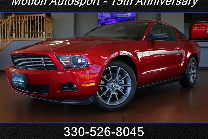 2012 Ford Mustang V6 Premium photo 1