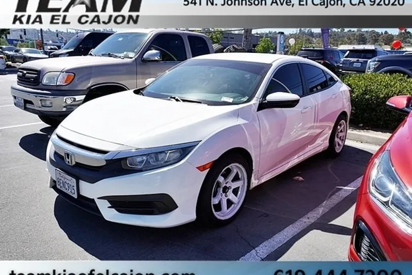 2018 Honda Civic LX photo 1