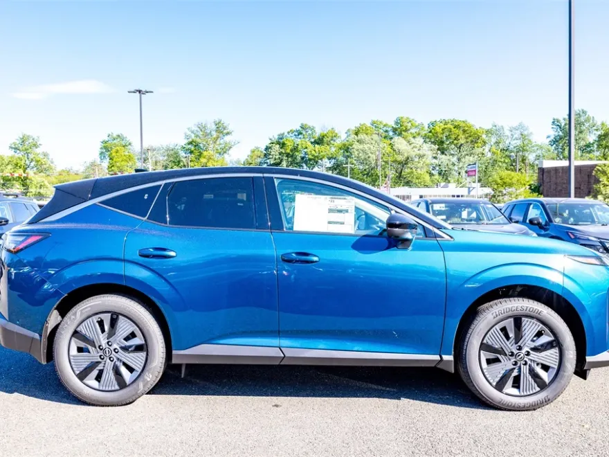 2025 Nissan Murano SL photo 1