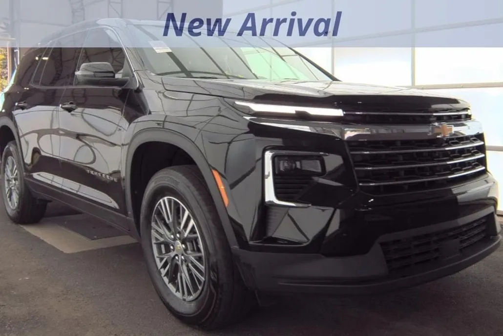 2025 Chevrolet Traverse photo 1