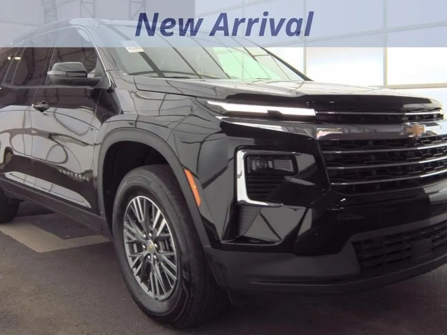 2025 Chevrolet Traverse photo 1