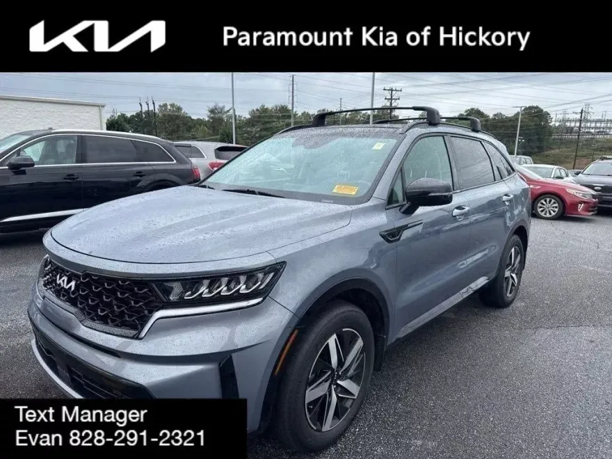 2022 Kia Sorento EX photo 1