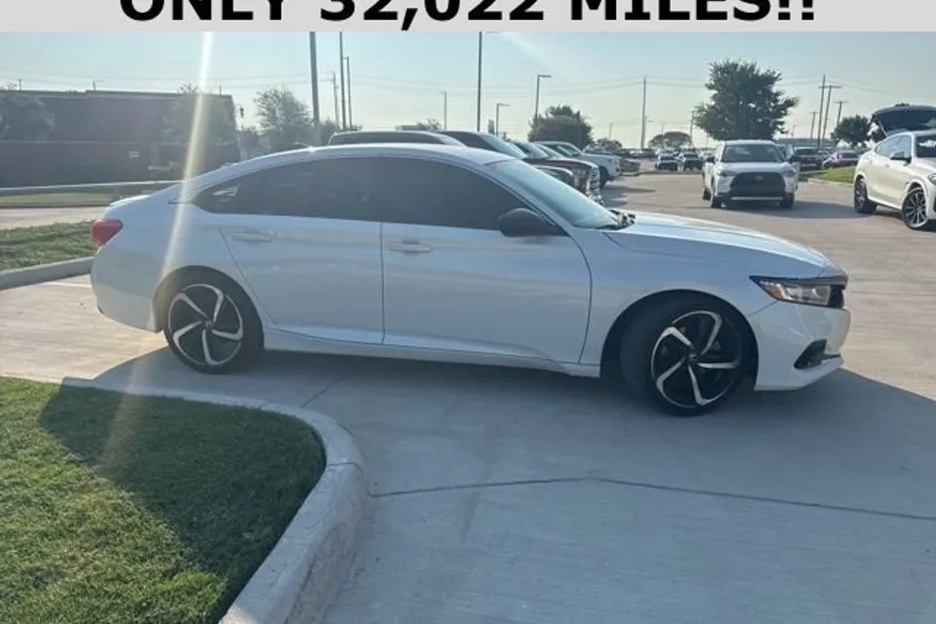2022 Honda Accord Sport SE photo 1