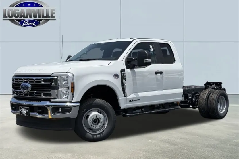 2024 Ford F-350 XL photo 1