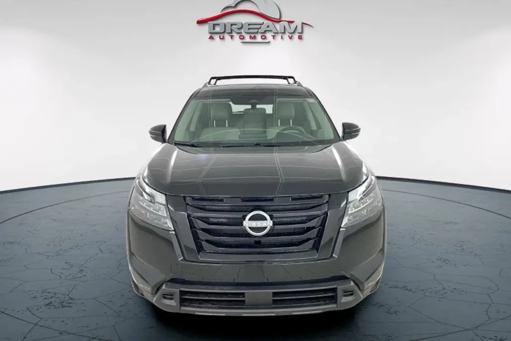 2025 Nissan Pathfinder SV photo 1
