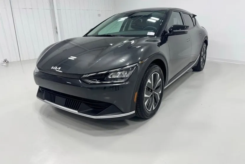 2024 Kia EV6 Light photo 1
