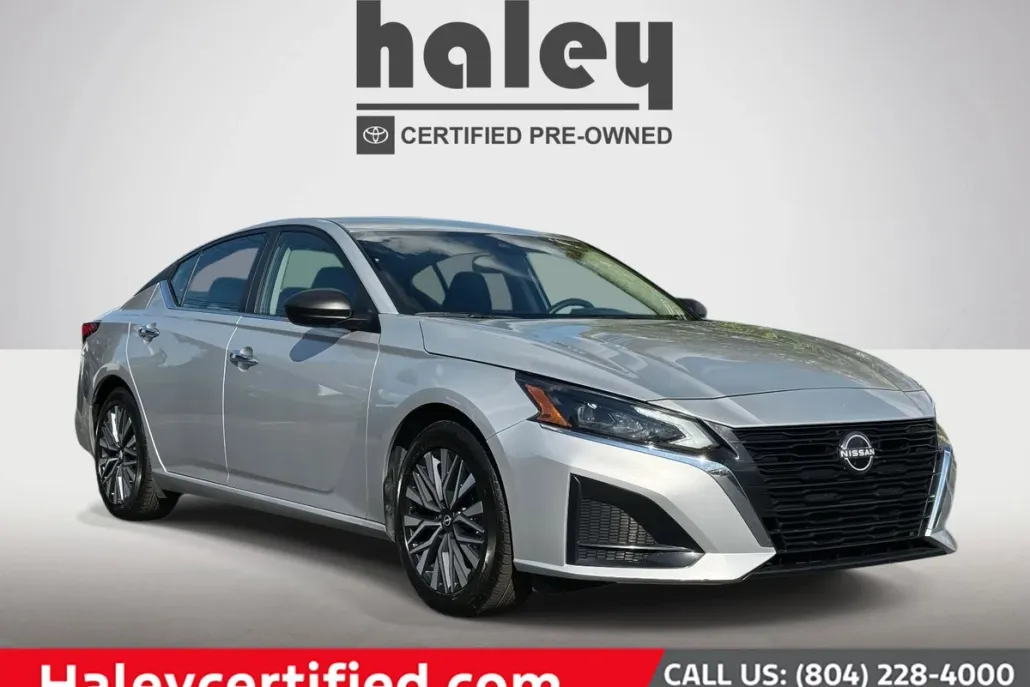 2024 Nissan Altima 2.5 SV photo 1