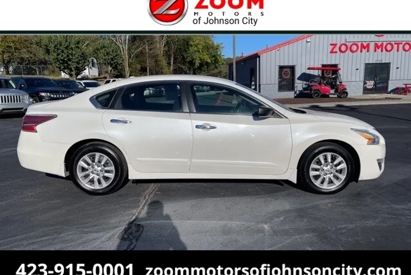 2015 Nissan Altima 2.5 S photo 1