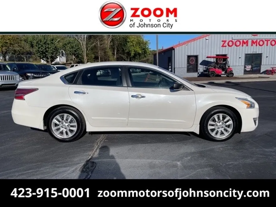 2015 Nissan Altima 2.5 S photo 1