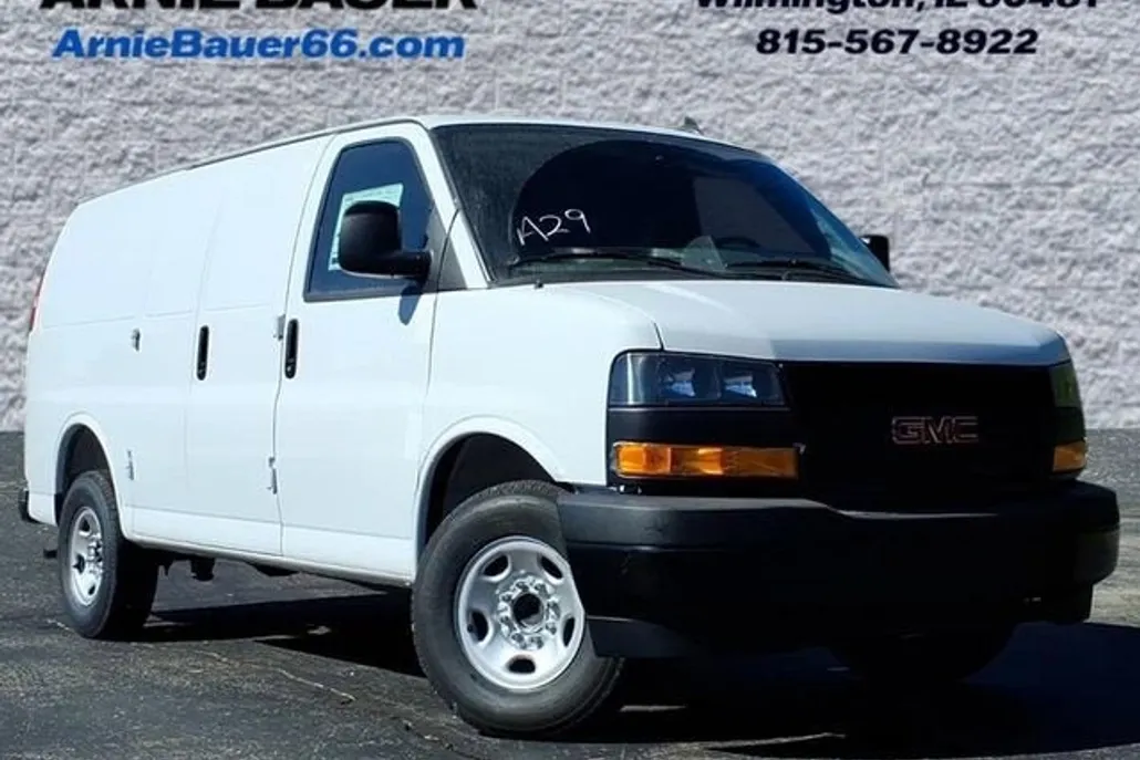 2025 Gmc Savana Cargo 2500 photo 1