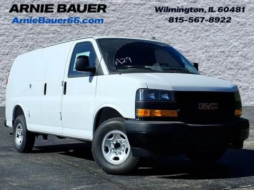 2025 Gmc Savana Cargo 2500 photo 1