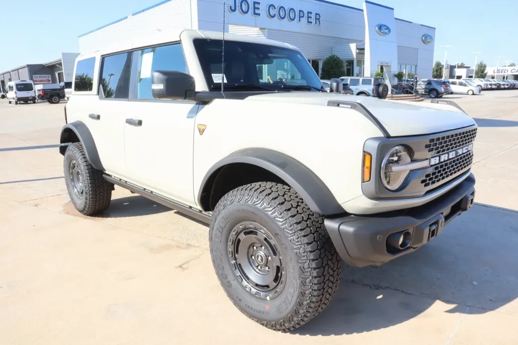 2025 Ford Bronco Badlands photo 1