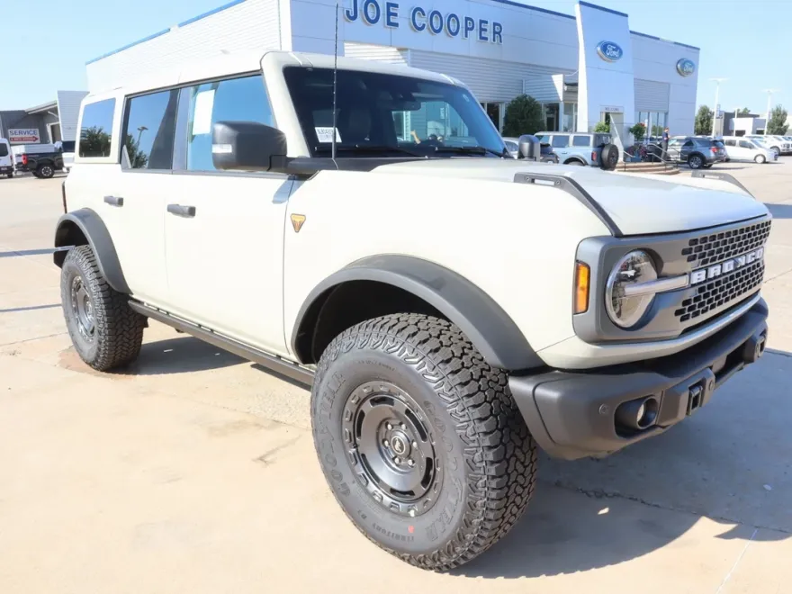 2025 Ford Bronco Badlands photo 1