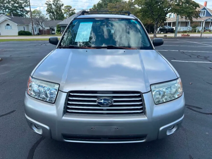 2007 Subaru Forester X photo 1