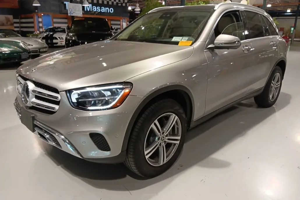 2022 Mercedes Benz GLC 300 4MATIC photo 1