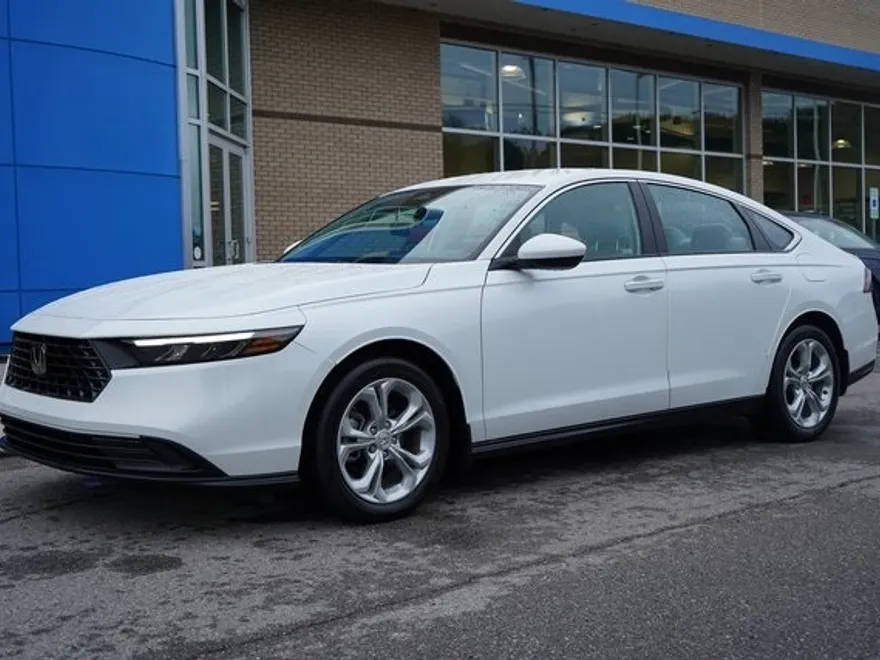 2023 Honda Accord LX photo 1