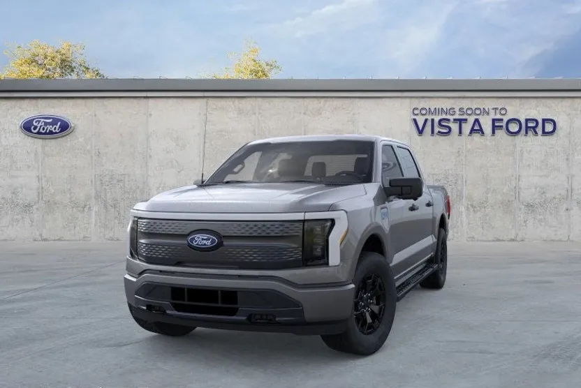 2025 Ford F-150 Lightning XLT photo 1