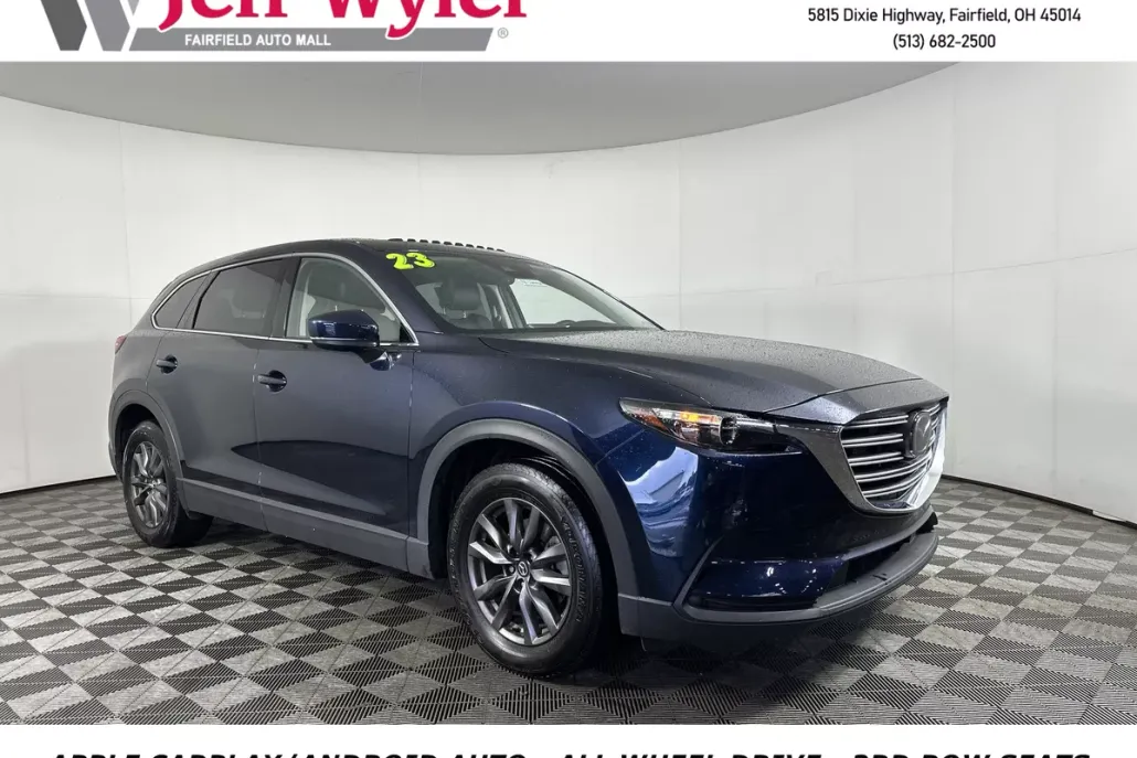 2023 Mazda CX-9 Touring photo 1
