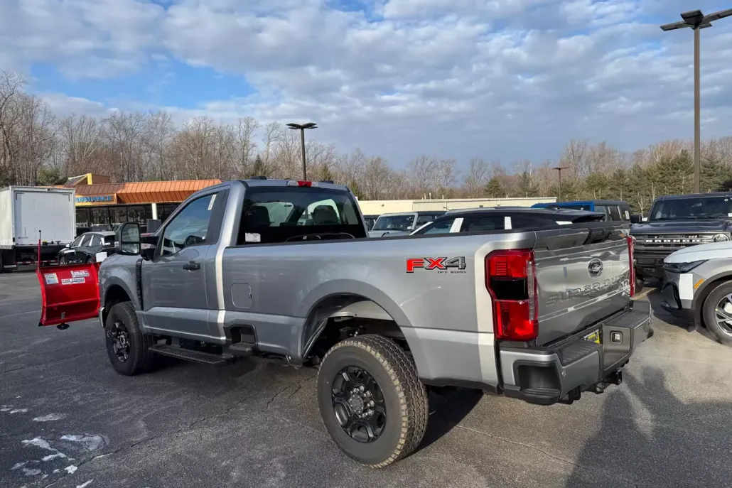 2024 Ford F-350 XL photo 1