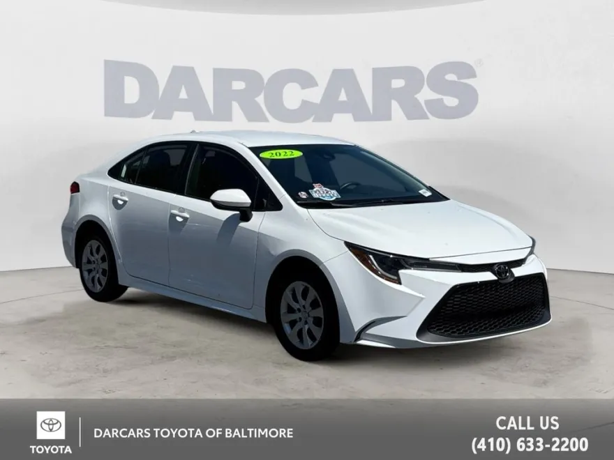 2022 Toyota Corolla LE photo 1