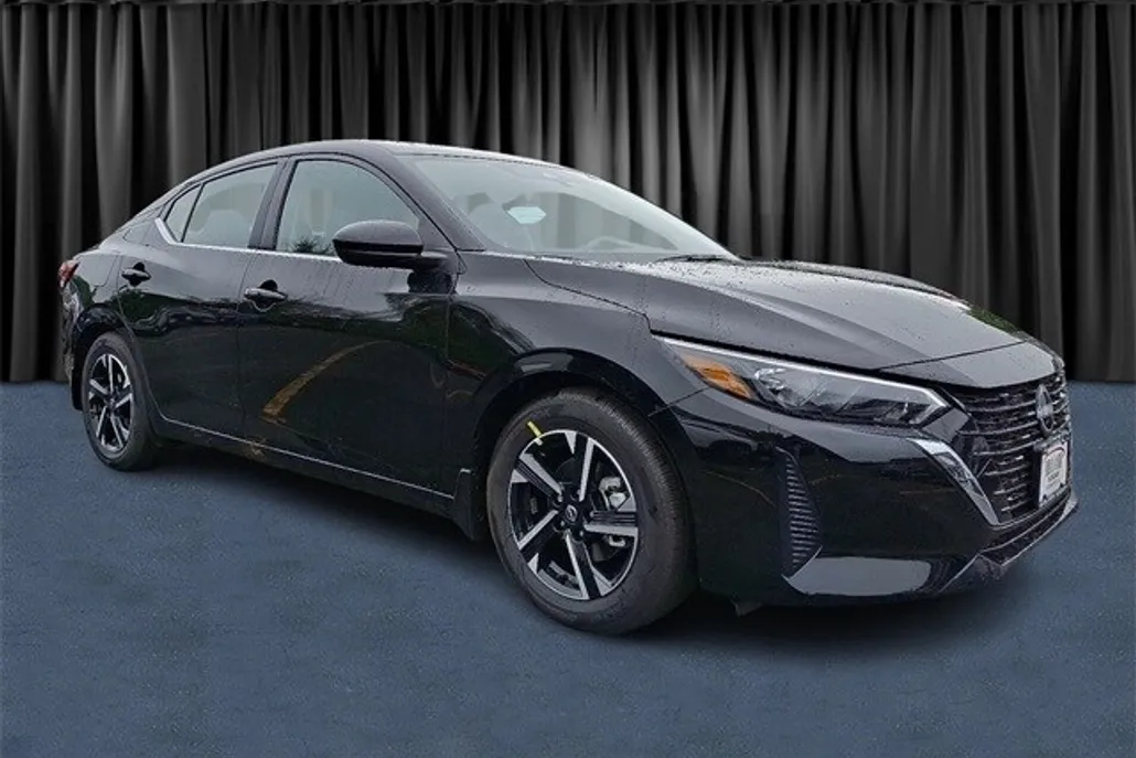 2025 Nissan Sentra SV photo 1