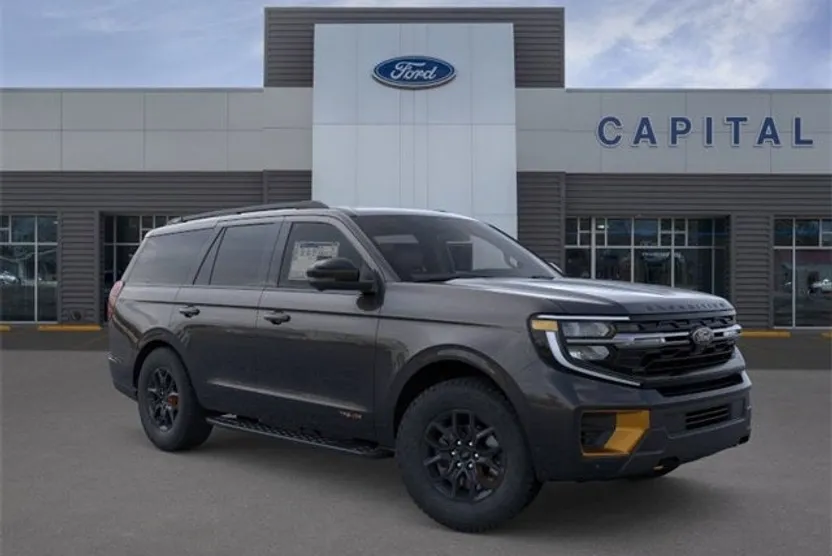 2025 Ford Expedition photo 1
